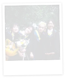 Jiajing with friends